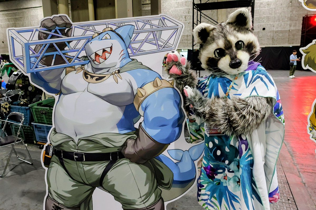 yusukemax1's tweet photo. @NROCKRaccoon 
#OFFF2026
무지 귀여운 라쿤 연락이 씨
또 봐서 정말 반가웠어요.다음에 만나면
조금만 말할 수 있게 한국어 열심히 공부할게요.OFFF동안 많이 사진 찍어주셔서 감사했어요🙏 https://t.co/ZDtSx7075t