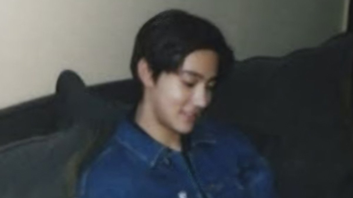 eomshz's tweet photo. giving me major flashbacks to this predebut seonghyeon https://t.co/DlSNhXgtHK