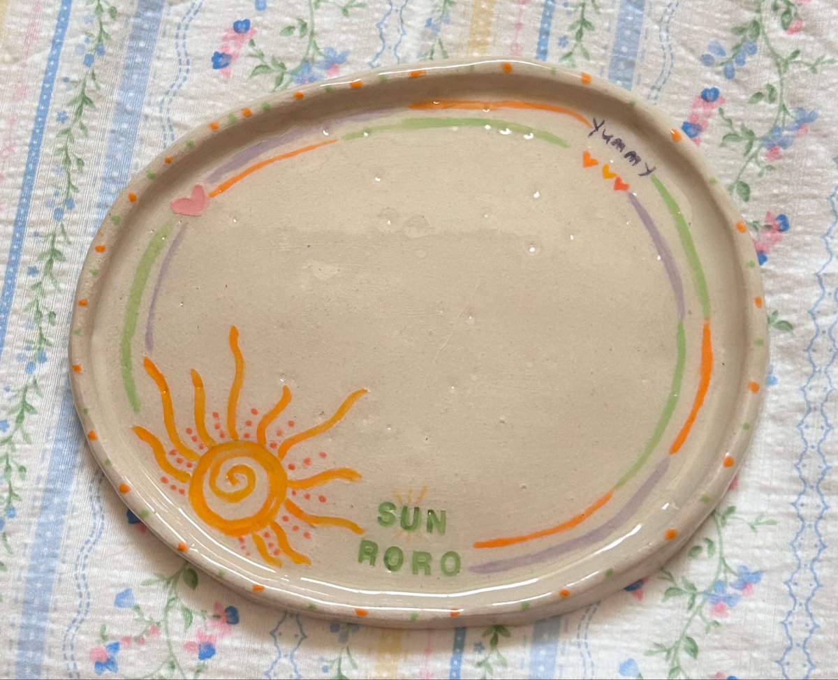 ssiii_8's tweet photo. متحممسه للفطور عشان احطه بصحني اللي سويته مشررق مررره🔆😋🥪🫓🔆 https://t.co/nlcTIJMAyF