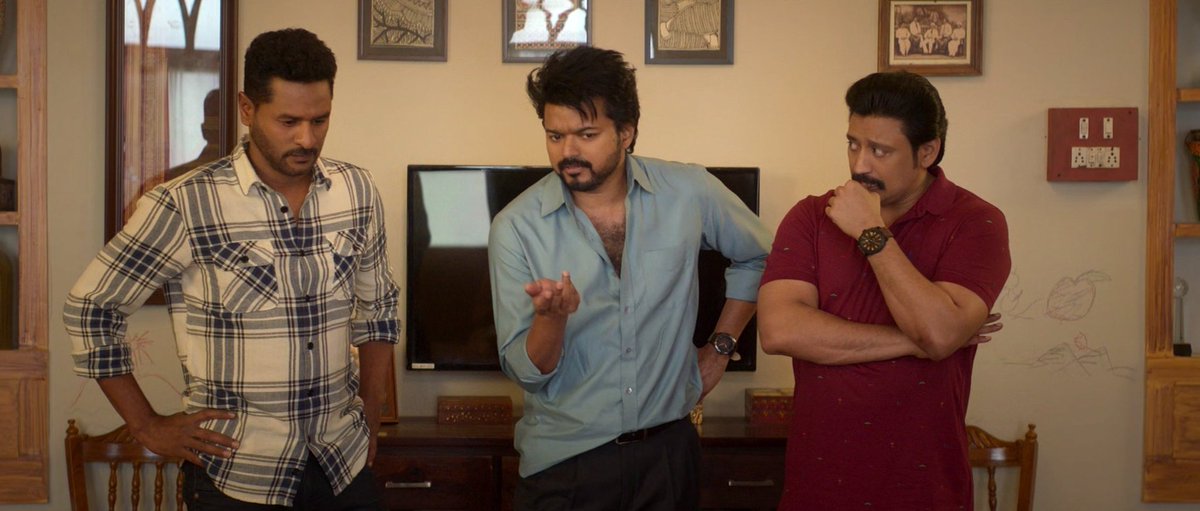 Ak_Annna_'s tweet photo. ஆய் வருதுனு பாத்ரூம் போனானா இல்ல போலிஸ் வருதுனு ஆய் போனானா.. https://t.co/zXPEjnZYvY