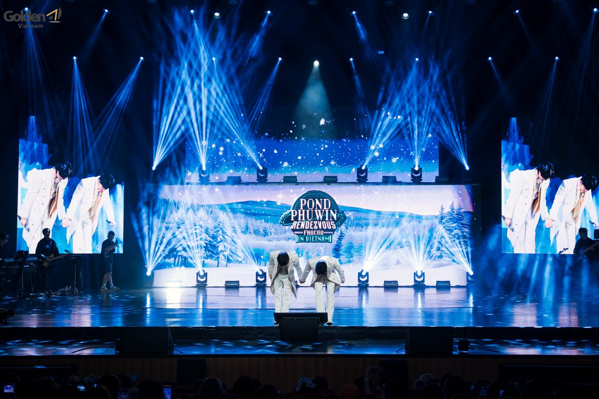 GoldenAVietNam's tweet photo. A few snapshots, a thousand memories 🧡🤍
Take a trip back to PONDPHUWIN RENDEZVOUS FANCON IN VIETNAM with us! 📸✨

🧷 https://t.co/e2ofdWL3rN

#PondPhuwinRendezvousInVietnam
#PondPhuwin
#GMMTV #GoldenAVietnam https://t.co/8n7skg6bLI