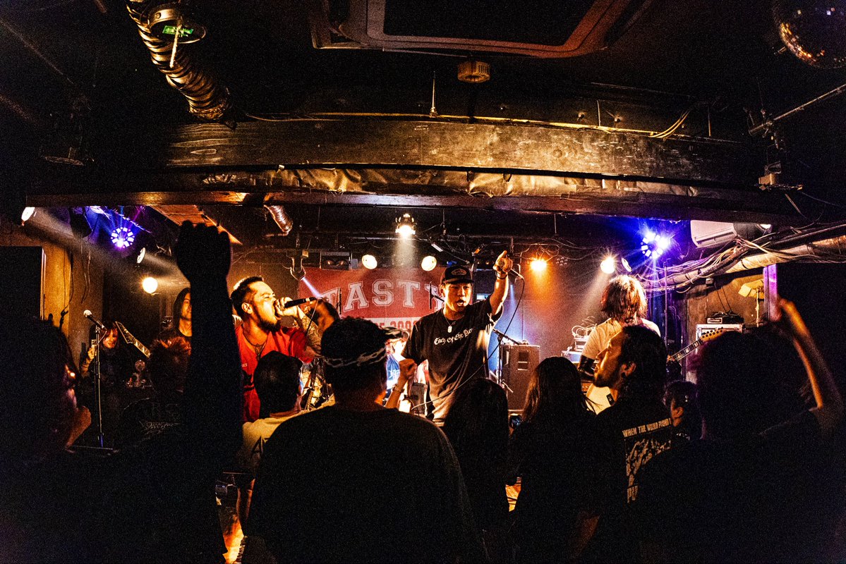 EYEBLOW_'s tweet photo. 2026/08/01上前津clubzion
「SUPER CAVE」
長崎の2バンド、CODE AXEと HOTOKEの SUPER CAVE名古屋編に呼んでいただきありがとうございました。
なかなか対バンする機会のないバンドと同じ企画に出て刺激をもらうこと、名古屋バンドとしてEACH OF THE DAYSと参戦できることがめっちゃ嬉しかったです𓀠𓀠 https://t.co/36jqs0ryFC