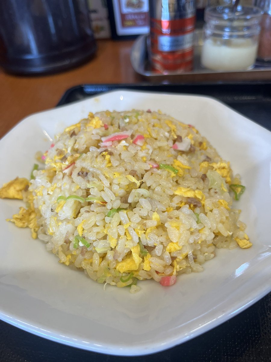 fukuchan0315's tweet photo. チャーハン

美味っ😋

#チャーハン
#中華
#ランチ
#夏 https://t.co/7ACNIZpbYN