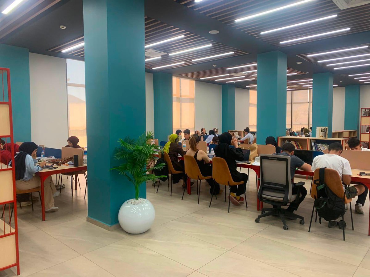 SasonKymkamligi's tweet photo. 📍Geleceğini Kütüphanede İnşa Et! 📚

Sason İlçe Halk Kütüphanemizde öğrencilerimizi ağırlamaya devam ediyoruz. Sessiz ve verimli çalışma ortamı, zengin kaynaklar ve tüm imkânlarla öğrencilerimizin başarısı için çalışıyoruz. https://t.co/JVHeYN8CIe