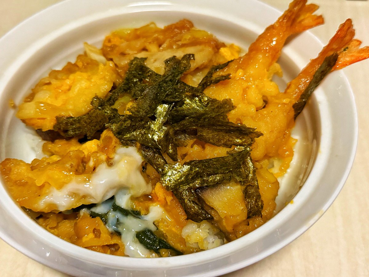 popeye_nv's tweet photo. 今夜は天とじ丼にしました😅 美味し物食べたいけど、自分じゃろくな物が作れないから・・・😓 早く旅に出て美味しい物が食べたいです‼️ 毎日食べる事って本当に面倒ですよね💧🤷‍♂️ https://t.co/pFZXtUyqia