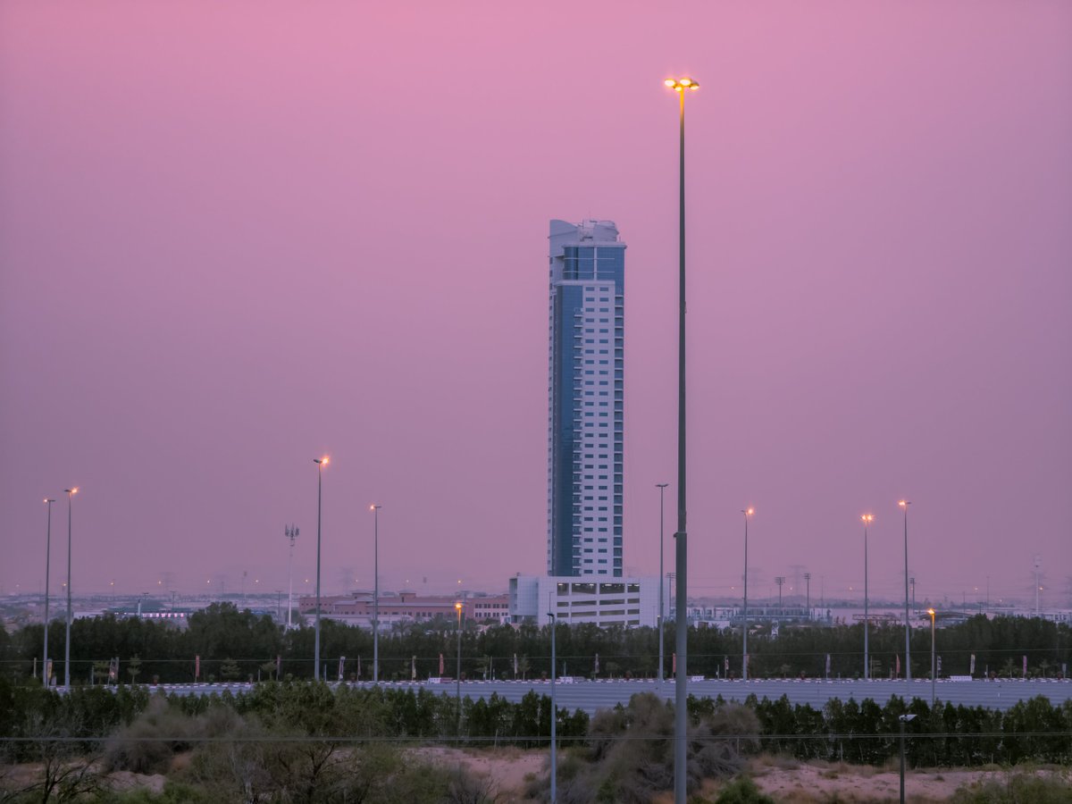 abdullahafriday's tweet photo. Beautiful golden hour shot of the Tower - IMG building 

📍Majan, Dubai 🇦🇪 
📸 Samsung Galaxy S25 Ultra

#Tower #building #majan #dubai #sunset https://t.co/CANm0nUEpe