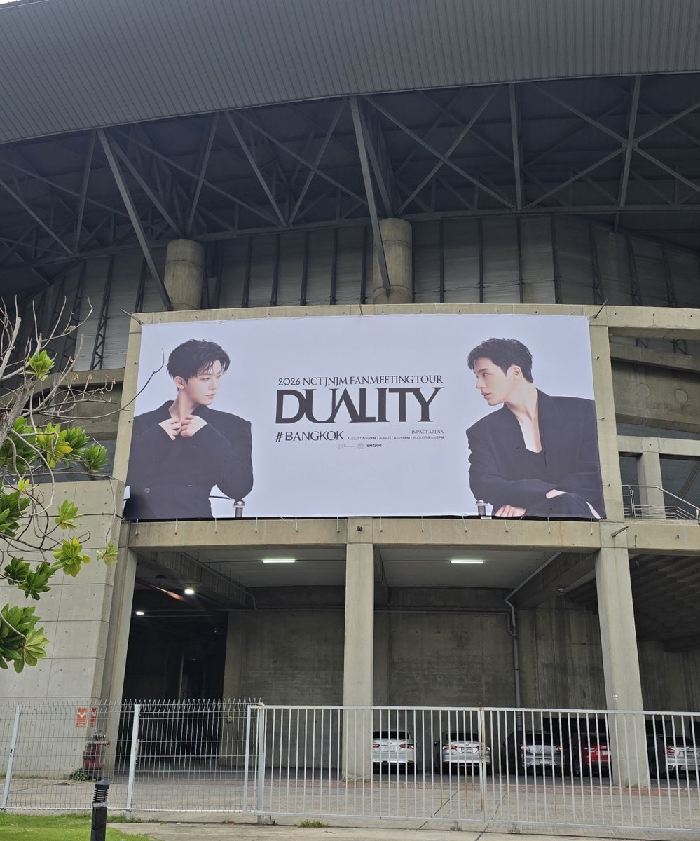 JJH_NJM's tweet photo. เรียบแต่สะดุดตามาก ใครผ่านไปผ่านมาก็ต้องมอง ลูกแม่หล่อมาก🥹🤟🏻

#NCTJNJM_DUALITY
#NCTJNJM_FANMEETING_TOUR
#NCTJNJM_FANMEETING_TOUR_DUALITY https://t.co/g5RxHimVlT