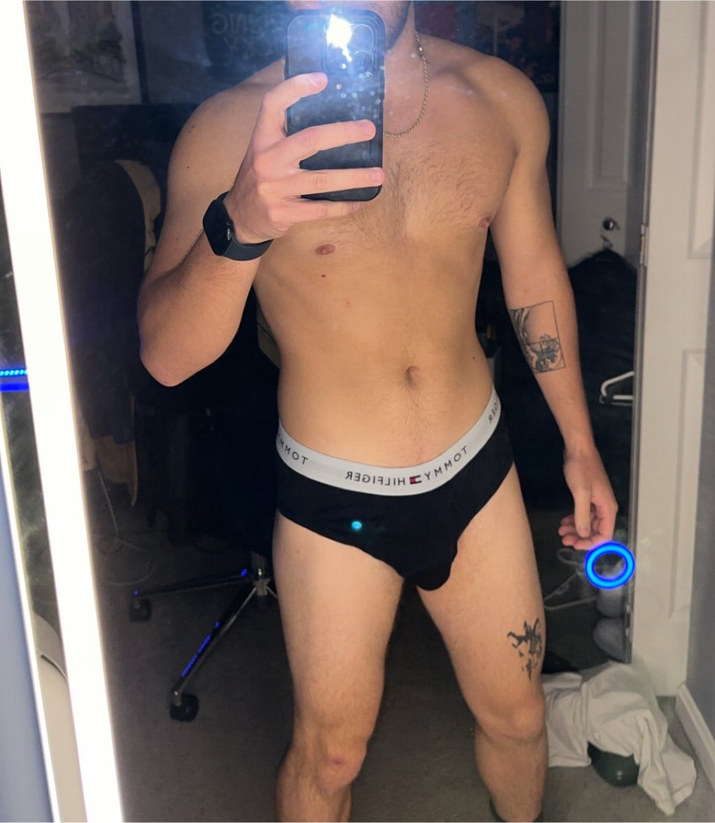 Kaysontx's tweet photo. Dm me to trade 

#nolimit #hmu #gayteen #gay https://t.co/q2zQ9IrvlB