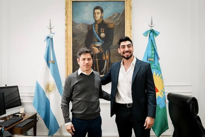 elduckpost's tweet photo. El kirchnerista Facundo Moyano fue detenido por atacar a una mujer.

Y sí... 💀 https://t.co/6wTIN3VGQG
