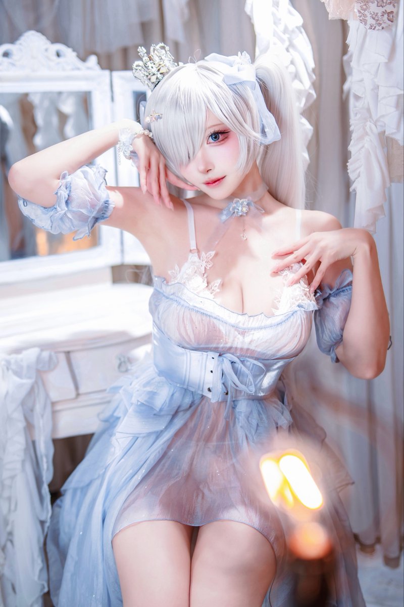 __zzz___oo0's tweet photo. シンデレラ🪞

#NIKKE #NIKKEcosplay https://t.co/hZ0MyxgFrY