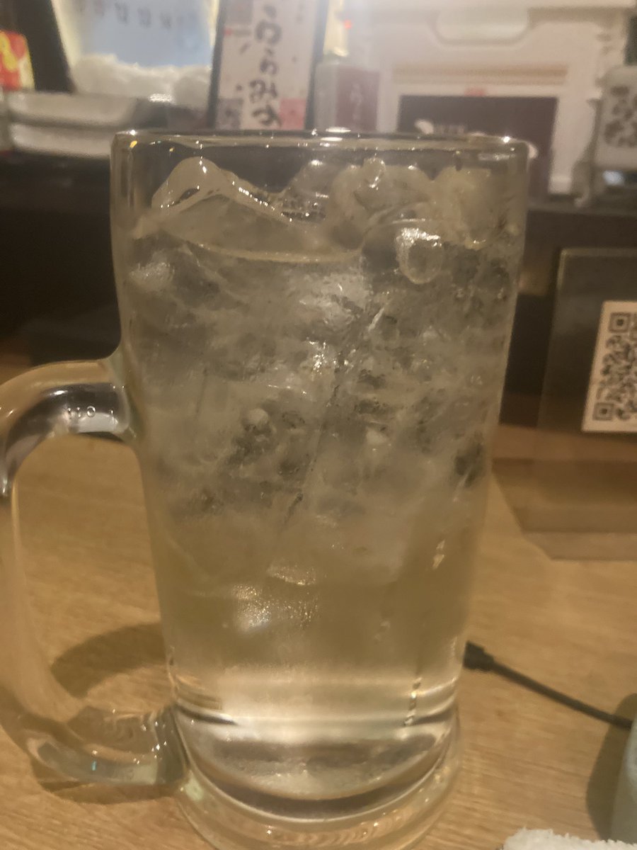 orangefumi's tweet photo. 河内さんから誕生日プレゼントのデカクエン酸サワー！久しぶりに持ったけど重いwww https://t.co/EnzdFKJ0D3