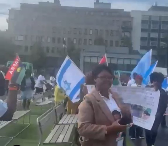 okanumeee27's tweet photo. The Great People Of Biafrans Are In @FinGovernment Now Protesting Over The illegally Detention Of A Finish Citizen And Biafra Prime Minister In The Name Of @simon_ekpa. Mr, Terrorists Supporter @alexstubb Please Kindly Release Simon Ekpa He's Innocent. @netanyahu @TheJusticeDept https://t.co/9yQlpIABlq