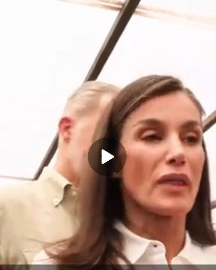 LibreSancho's tweet photo. https://t.co/uQL3IEe9z5
Letizia de rojo y de fiesta con invasion a Ceuta con decenas de miles de personas sin identificar en Ceuta¡
por que no vais a CEUTA? COBARDES¡ VERGUENZA ASCO hay que abolir a la monarquia y depurar responsabilidades #CeutaEsEspaña #felipe6 #regimen78 https://t.co/iPcT61Ppvw