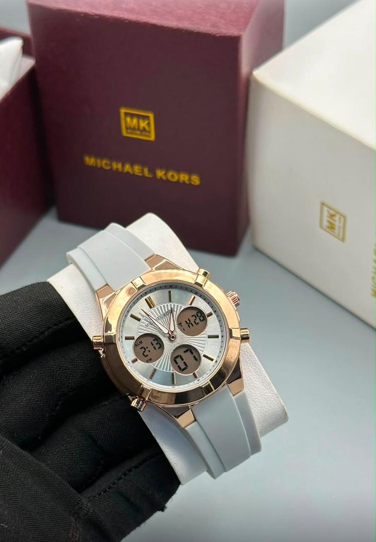 SophyDarlington's tweet photo. Michael Kors Rubber (Digital and Analog) Comes with box π¦ Price :25,000 Naira
Location: Lagos Nationwide delivery
What'sapp link on bio
#Lagosvendor #Fashionwatch #Wristwatch #wristwatchformen #Michaelkors https://t.co/ZGQQKOXPvZ