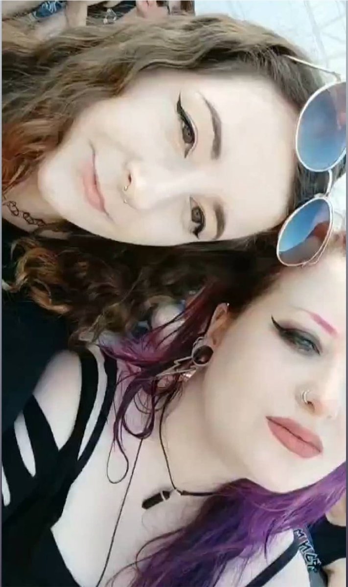 AlxandraTankian's tweet photo. Hoy es el cumple del otro amor de mi vida, mi mejor amiga, mi hermana, la familia que elegí..
Lleva conmigo prácticamente toda la vida y siempre será el mejor camino que seguí ❤️‍🩹 https://t.co/yfYCjRUwGu