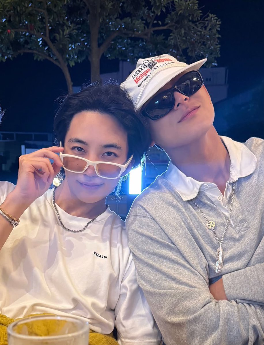 haniebuu's tweet photo. LMAO REAL 😭 https://t.co/k6KuhxZ64D