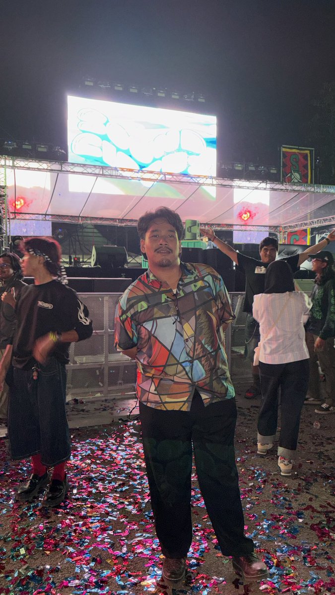 BoyLIMA1's tweet photo. 🪩woooo https://t.co/soR2XnLANK