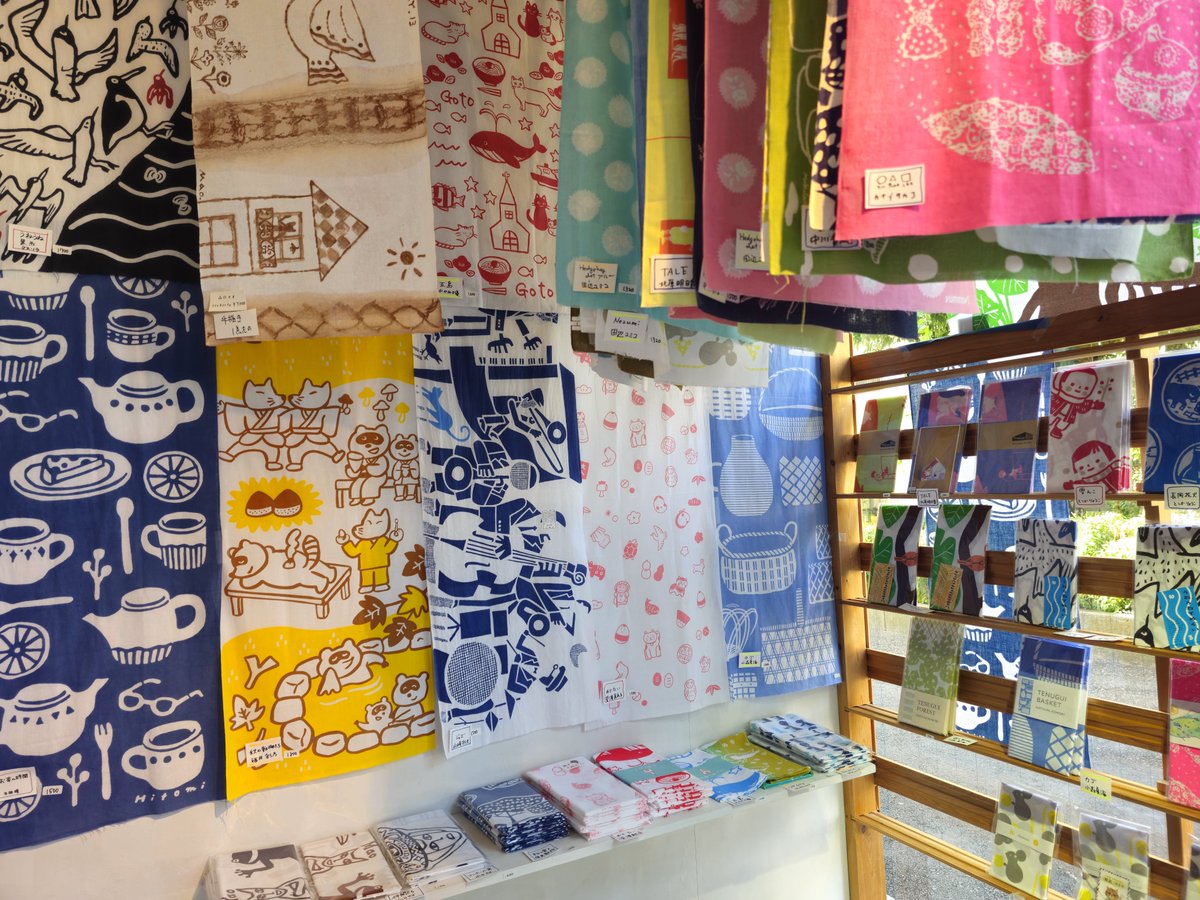 wm_illustrator's tweet photo. OPAギャラリー&amp;ショップ「おもちかえり展」と「てぬぐい」へ。
もとき理川さんのきせかえ人形は最初から決めてたオードリー・ヘップバーンをチョイス。
熊本奈津子さんのマステと、かやぬま優さんのてぬぐいは猫のかわいさにやられました😸
明日8月5日(水)17時まで✨ https://t.co/NNhDzXXUzr