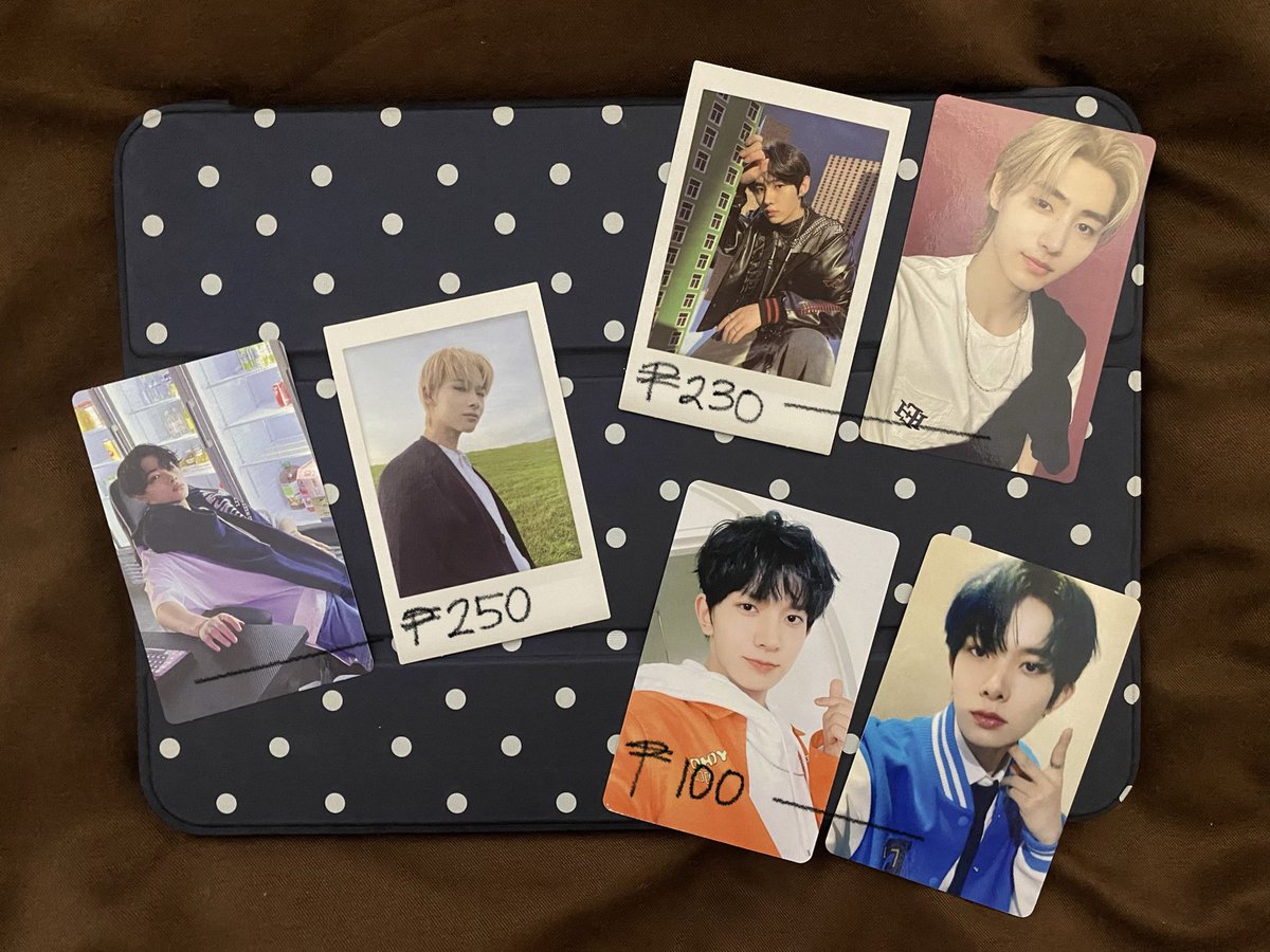 chaeiblossom's tweet photo. wts lfb ⋆˚꩜｡

⟡ sunghoon manifesto
⟡ niki manifesto
⟡ heeseung dicon

(member set)

- all onhand | ₱ on pic
- payo or 3 days dop
- 50% ndrp
mop: gcash | mod: j&amp;t
୨୧ dm or comment to claim !
𐙚⋆°🦢｡⋆♡ #chaecloud 

like &amp; rt pls 💞

t. #engenetwt sunghoon niki heeseung https://t.co/QRg4R8t7YE