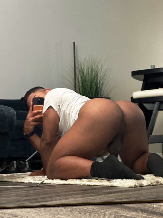 Jackson11412's tweet photo. In the mood to slut some out 🍆🍆🍆 https://t.co/LqRN2vwzJ6
