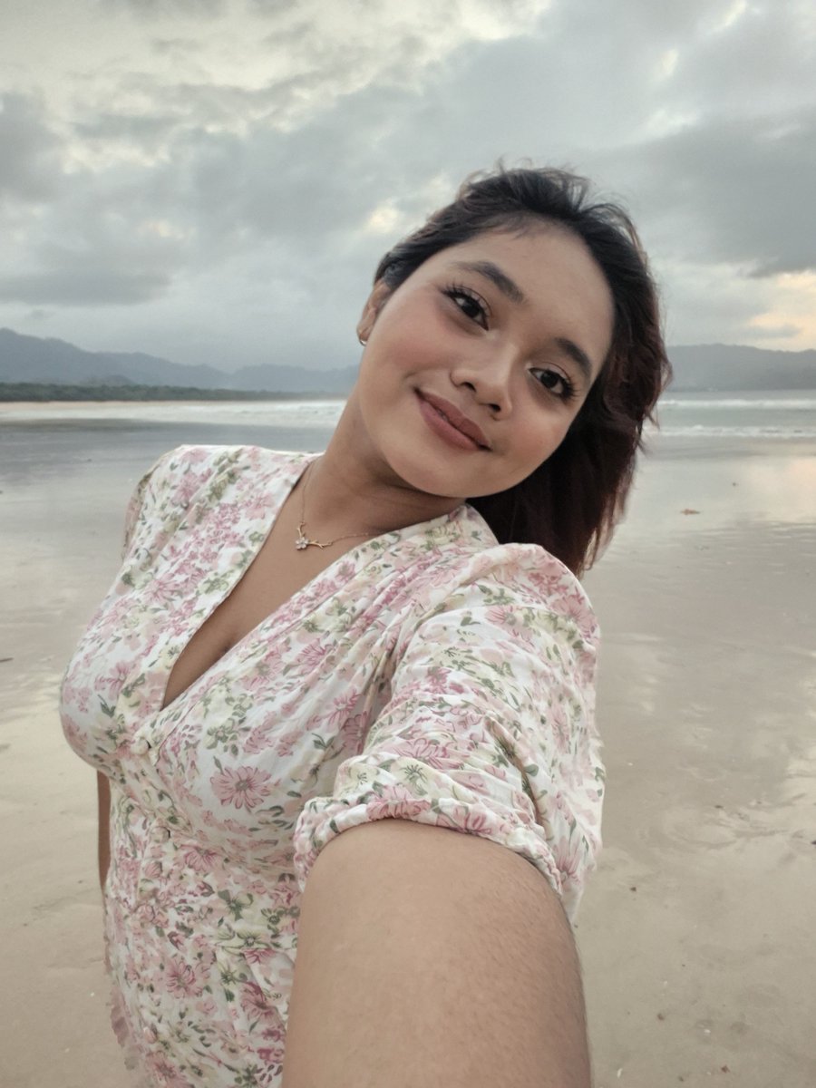 dalouttebeau's tweet photo. re-uploading all of my beaches vacation

~red island~ https://t.co/yBIoEvavDj