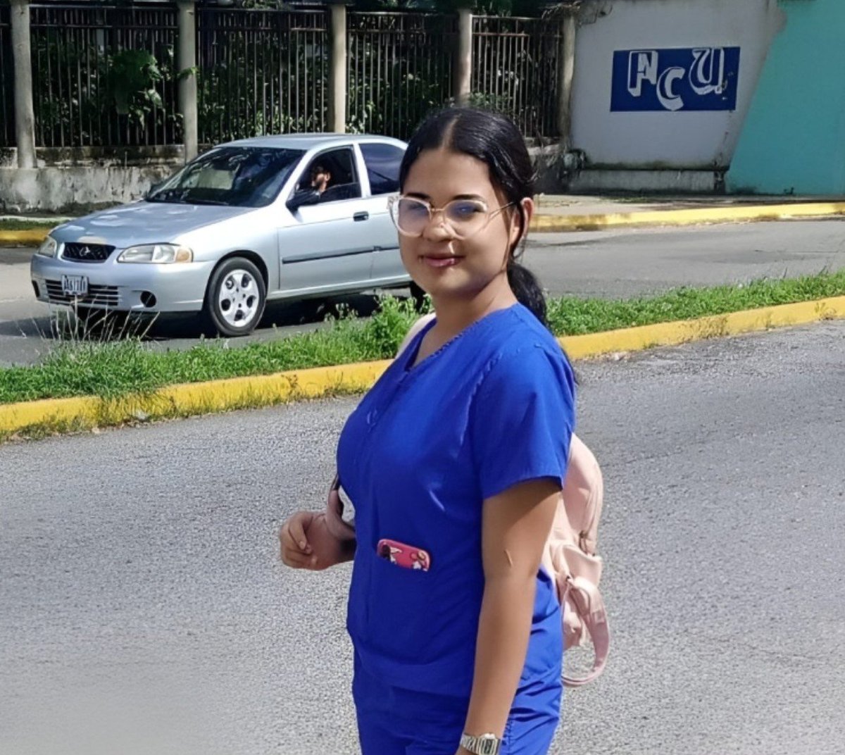 nelsonpvzla2's tweet photo. ¿Quieren diálogo y negociación? 👇

Ella es Ronexi Magdaleno, tenía 19 años y estudiaba en la Universidad de Carabobo cuando fue secuestrada por el SEBIN. La acusan de terrorismo, tráfico de armas y traición a la patria. Hoy tiene dos años como presa política, sin derecho a la defensa.

Pedimos su libertad y la de TODOS los presos políticos. #QueSeanTodos