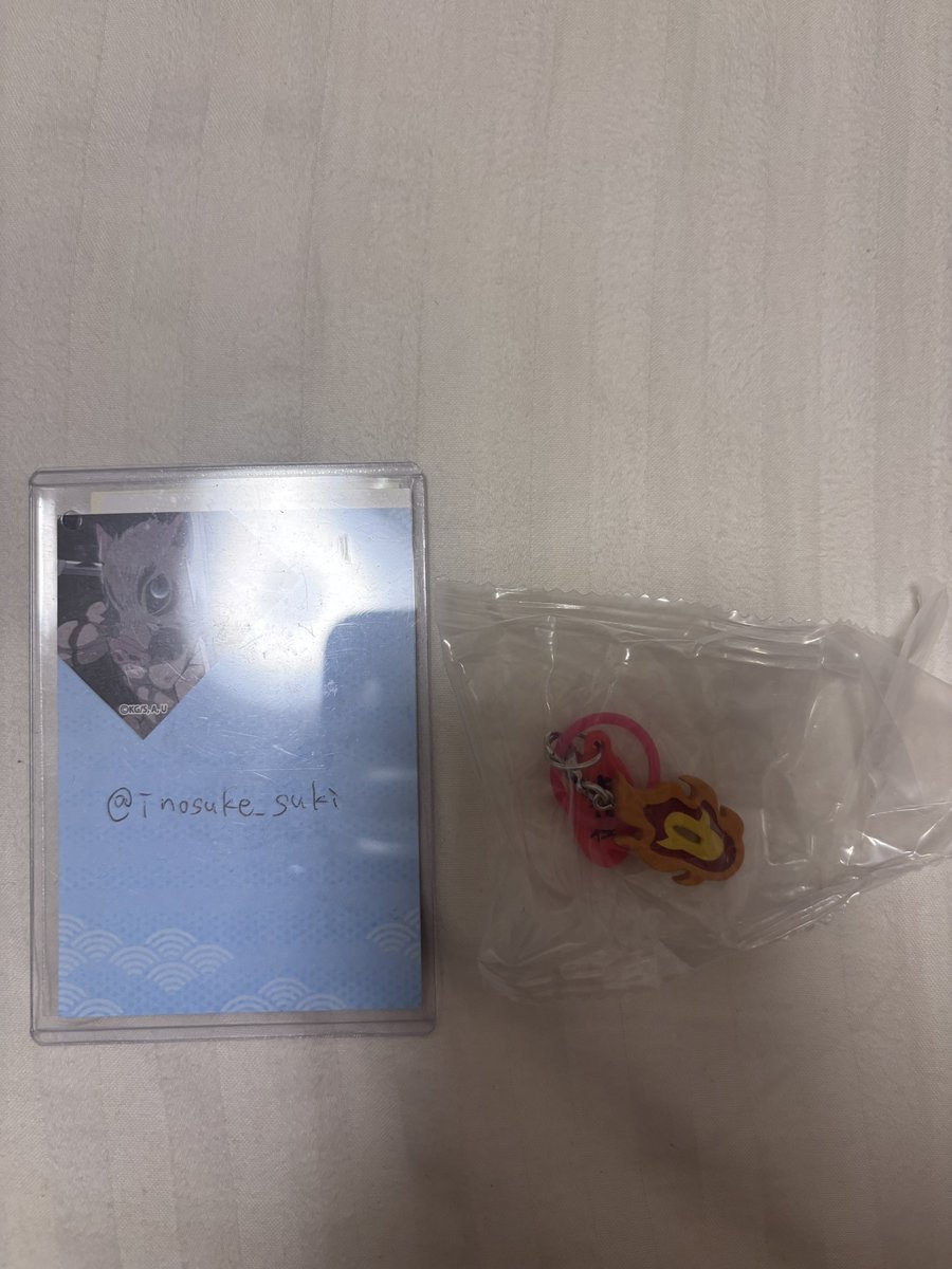 inosuke_suki's tweet photo. 鬼滅の刃 日輪刀 めじるしマスコット

【譲】煉獄杏寿郎

【求】甘露寺蜜璃

大阪市内手渡し交換／郵送 https://t.co/NrkAgWvD6Q