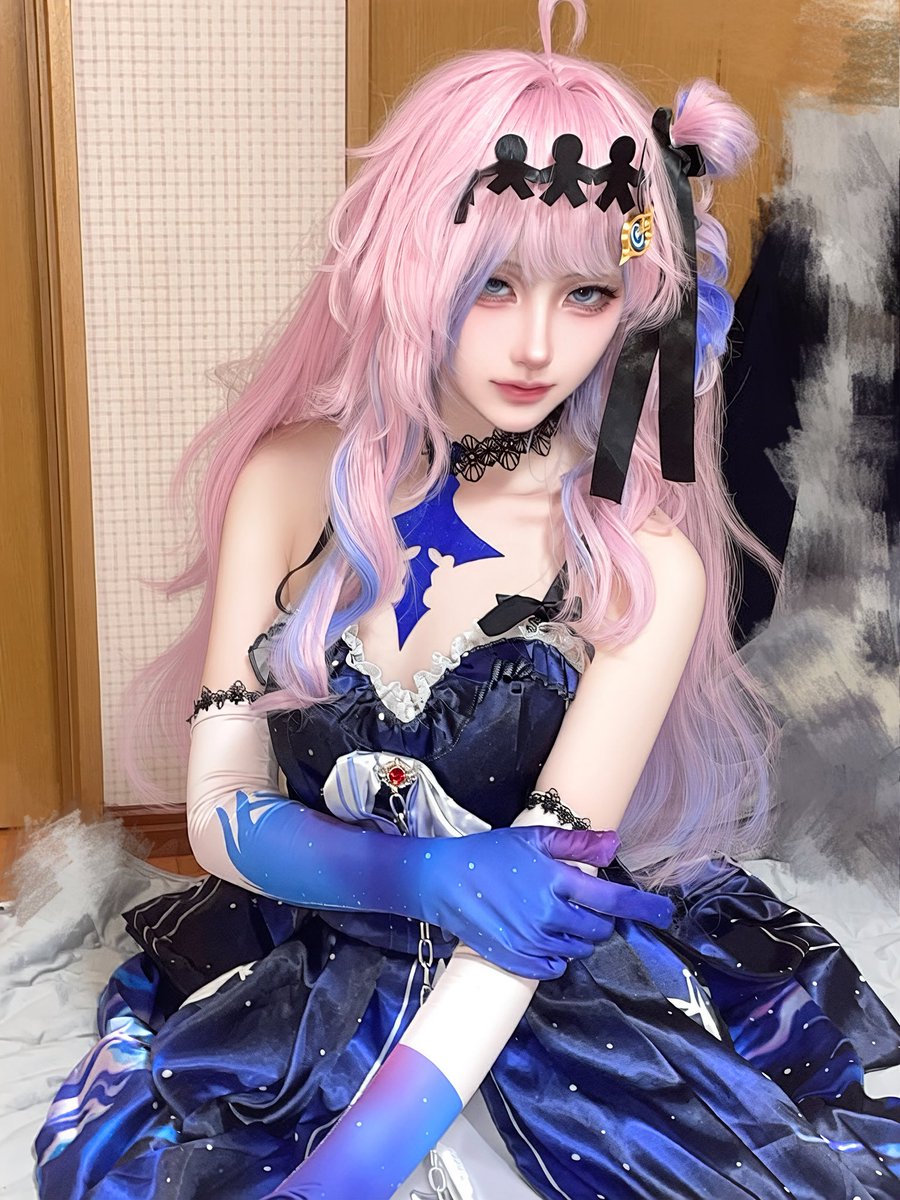 piyopi1623's tweet photo. 憐れまないで

#鳴潮コスプレ https://t.co/ObmpDJbVRc