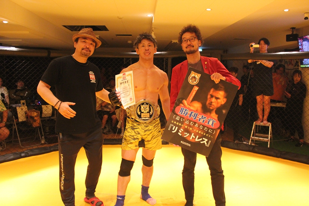 mmaplanet_twit's tweet photo. 写真を追加しました
【PFC41】RIZIN札幌大会の再戦は、左インローを効かせた能登が成田をパウンドアウトしてベルト奪取
https://t.co/Q1ijuYZPhZ
ローで崩してミドル、ストレート。能登がお手本のような打撃を軸にしてベルトを巻いた
#PFC41 https://t.co/FQON7CdyHf