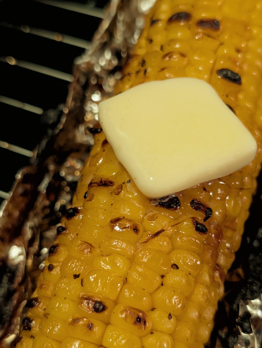 Tiger_McRover's tweet photo. これが45才独身彼女無しバンドマンのおっさんが作る焼きとうもろこしだ！ https://t.co/1EUrqfbzKZ