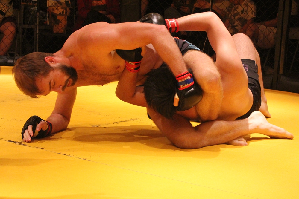 mmaplanet_twit's tweet photo. 写真を追加しました
【PFC41】クリス・キルシュ、ムエタイ仕込みのヒジ・ヒザから三角絞めを極めて鈴木淳斗に初回一本勝ち
https://t.co/KP9J7Y19eR
試合前のインタビュー通り、キルシュがムエタイスキルを見せて一本勝ちした
#PFC41 https://t.co/vSi2XZxw1n
