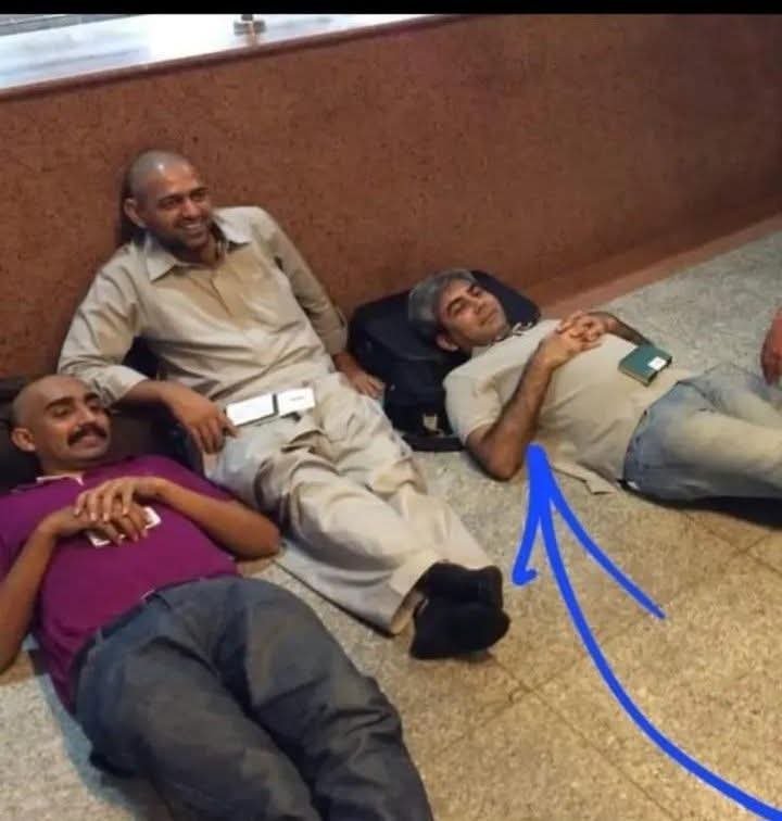 a__bd26's tweet photo. محسن نقوی کا ایک عام سے ٹی وی رپورٹر سے وزیر داخلہ تک کا سفر یہی تو سسٹم کی خرابی ہے کہ ایک عام سے رپورٹر کے پاس ٹی وی چینلز ہیں اور ہاوسنگ سوسائٹی کے مالک بھی اتنا پیسہ کہاں سے آیا یہی تو سوچنے کی بات ہے نقوی صاحب کو پہلے اپنے اثاثہ جات کا حساب دینا چاہیے پھر نظام پر بات کریں https://t.co/dDh47Wa5Um