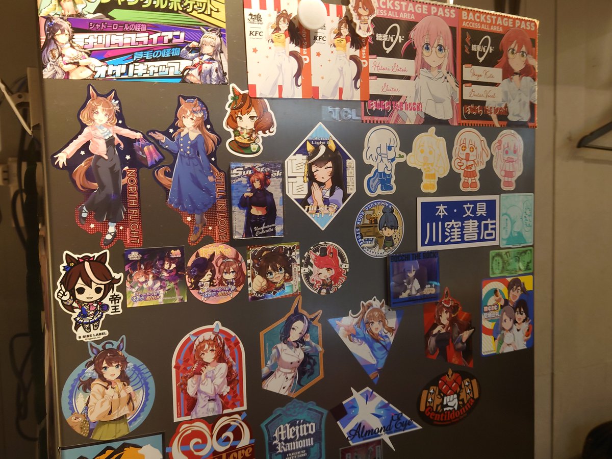 same6398's tweet photo. #ウマ娘
新しいラーメン屋さん開拓してたら
店主がウマ娘ファンらしいお店だった

日本橋 朱鷺さん
ラーメンは美味しかったしウマ娘にも囲まれて幸せな時間でした

また来ます https://t.co/EzqbC3x1jY