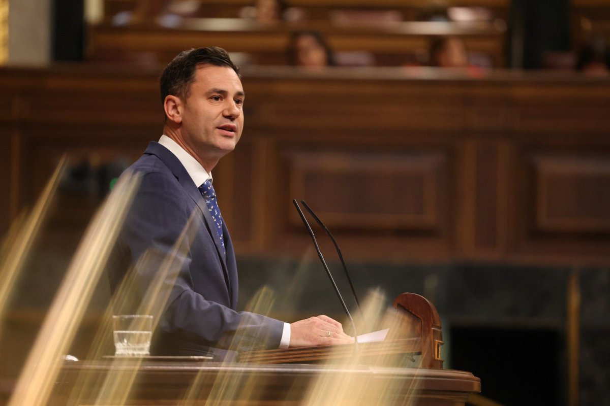 PSLPSOE's tweet photo. 📈 El PSOE destaca la fortaleza del empleo en León y pone en valor las políticas del Gobierno de España.

➕ El número de afiliados a la Seguridad Social alcanza los 175.011 en León tras sumar más de un millar de cotizantes en julio.

🗣️@alfonsocendon

ℹ️ https://t.co/jhzKbsk708 https://t.co/0nVrg92I6G
