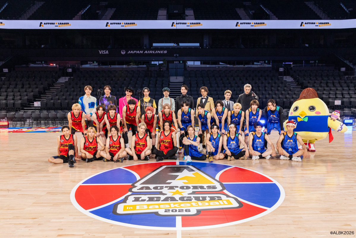 Actors_League's tweet photo. #岡宮来夢 プロデュース
『ACTORS☆LEAGUE in Basketball 2026』
✦✧8/4(火)TOYOTA ARENA TOKYO✧✦
https://t.co/rwlKzE6h8V

🔴DCチーム🆚🔵SSチーム の真剣勝負❤️‍🔥
たくさんの応援ありがとうございました🐥✨

今年の試合は、Blu-ray発売を予定しておりませんので
［8/18(火)23:59まで］ABEMAの見逃し配信で
白熱した試合をお楽しみください⛹️
https://t.co/HiaeJXlJcE

#アクターズリーグ🏀公式通販はこちら☟
https://t.co/CXbD1yA1zG