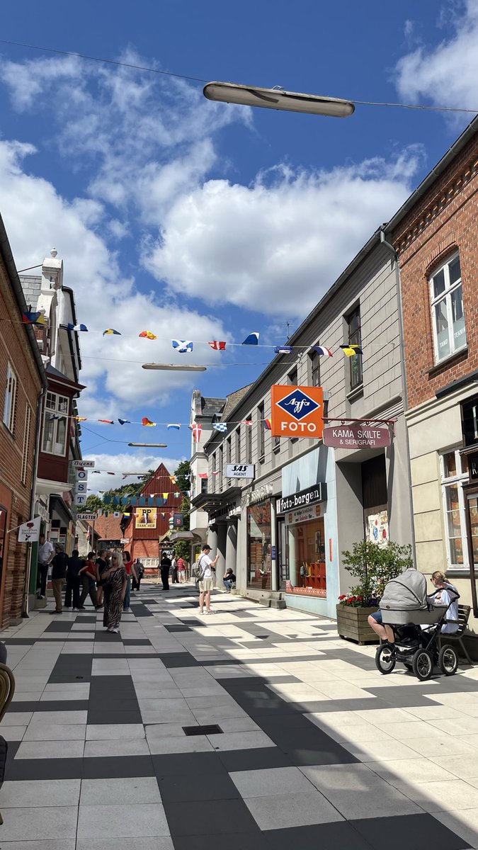 Fara71h's tweet photo. @alvarodlz It reminds me of Aarhus Denmark 🤍 https://t.co/gchJXxaCFs