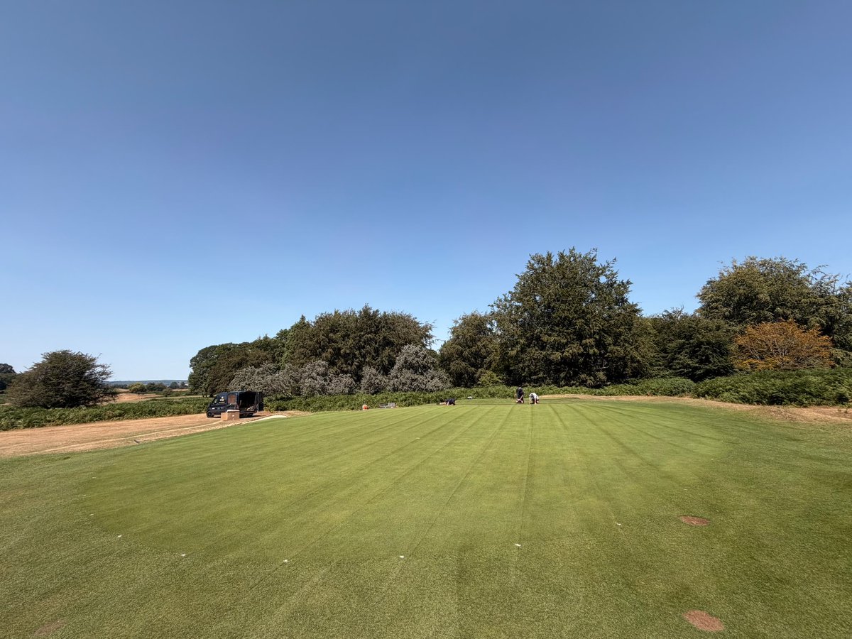 DjukeLtd's tweet photo. Last week, the Djuke team completed a fantastic project at @KnoleParkGC, installing @Hydrowick into three greens and one approach.

A big thank you to everyone at Knole Park Golf Club for choosing #Hydrowick. 👏🏻

#GolfCourseDrainage https://t.co/gRJPnXoX4c