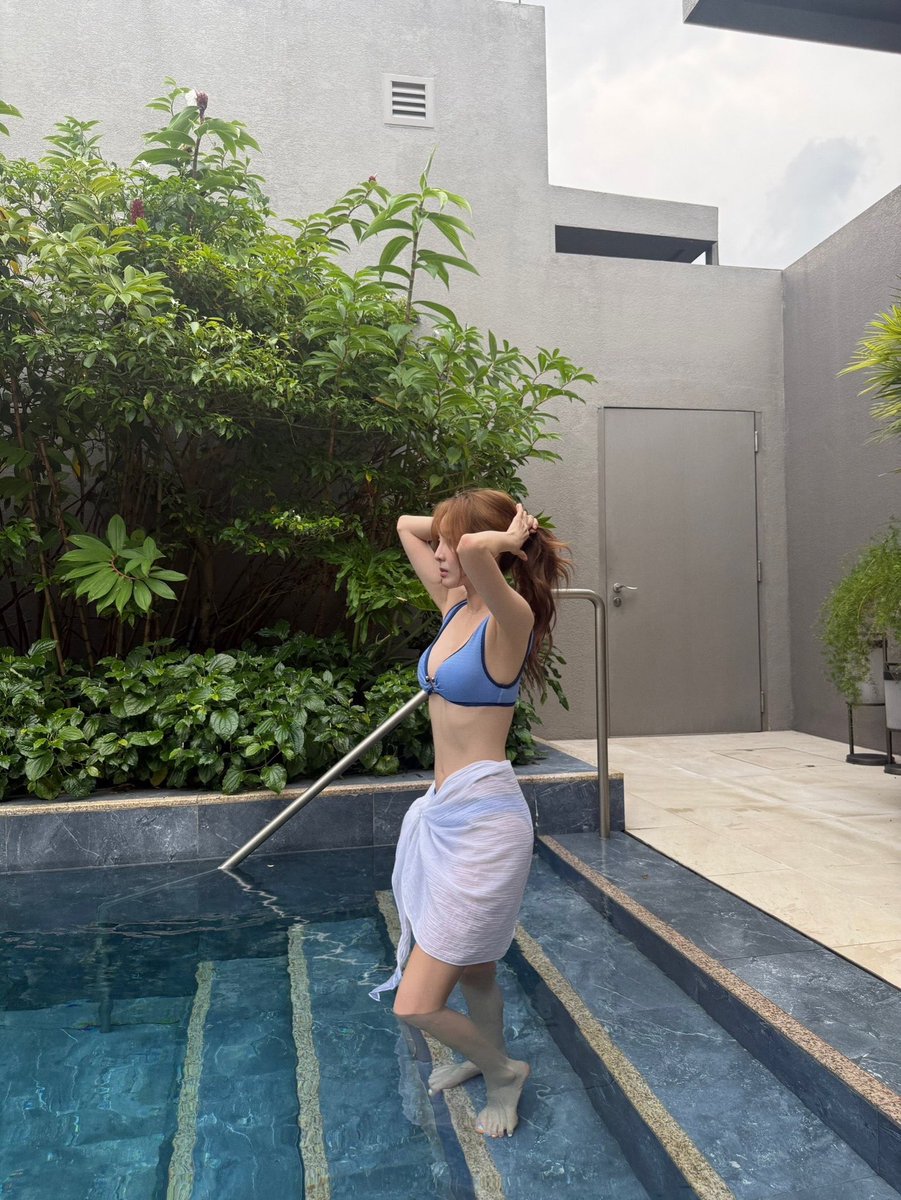 iamcrystalball's tweet photo. WHAT IS THIS SANDARA PARK?! 🔥 https://t.co/llF1vy7IU2