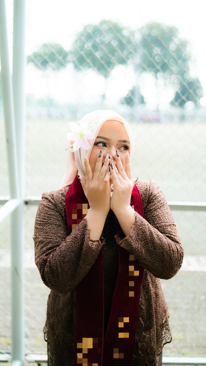 whosseey's tweet photo. let me drop my foto yg baru bisa di dapetin after 4,5 tahun sambil nangis-nangis itu ✌🏻
fyi, fotografer nya satu kampus sm gue!! #supportumkm https://t.co/1h7vBp7ac5
