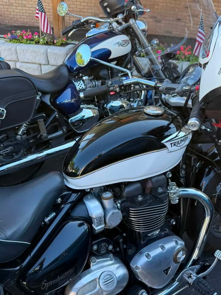 Ivycottagebaker's tweet photo. #TriumphTuesday #Triumph #motorbike #motorcycle @jim_knipe @Von_Lala_land @JayAtkins66 @Jameypaint @RubnIsRacing https://t.co/6MF0Apo52f