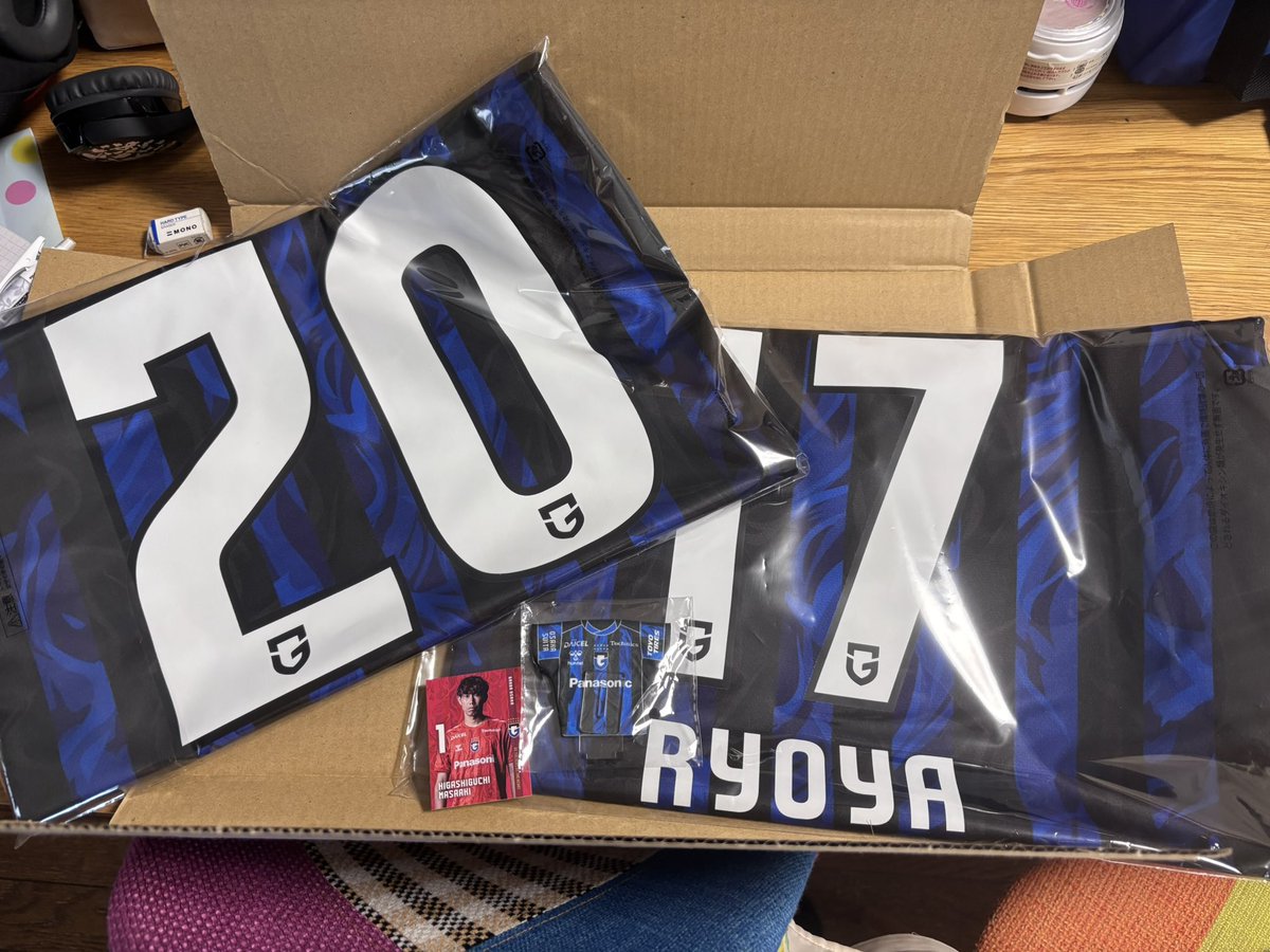 hytk1209's tweet photo. ガンバユニ2026/27シーズンのユニフォームが届いたーー！✨✨
開幕戦、時間的にホーム観戦ができなくて悔しいけど、DAZNでリアタイして応援するぞー！ https://t.co/Q2e46fi5X7