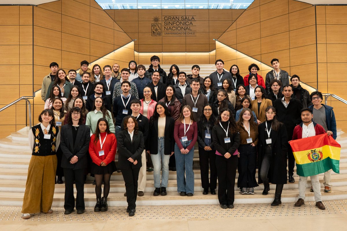 DevEconNetwork's tweet photo. 🎉We’ve wrapped up another chapter of IDEAS Latin American & Caribbean School on Advanced Topics in Political Economy. Last week, we were in Santiago, Chile, where Chilean former Minister of Economy @nico_grau, shared his experience of implementing industrial policies w/ 52 students from Chile🇨🇱, Bolivia🇧🇴 & Peru🇵🇪.

During the event, various topics relevant to Latin America & Caribbean were examined, including development theories, macroeconomics, ecological economics, & feminist political economy. Thanks🙏 to all who contributed to the event's success & to our partner, @ieiuchile at @uchile.