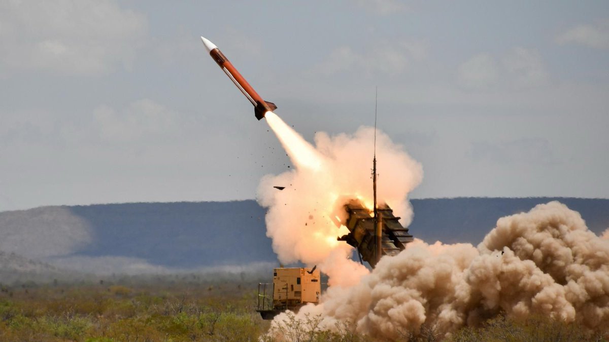 MarioNawfal's tweet photo. 🇺🇸 "Virtually all" U.S. long-range precision missiles are gone… depleted by the Iran war.

Nearly half of global Tomahawks have been wiped out. Patriot interceptors down 65%. THAAD stocks gutted.

The war began in February and the Pentagon doesn't seem to have prepared for it to last this long...

CENTCOM reloaded from worldwide stockpiles… but the cupboard is increasingly bare. 

What happens if China or Russia make a move?

Sources: Reuters / Writer: Jamie