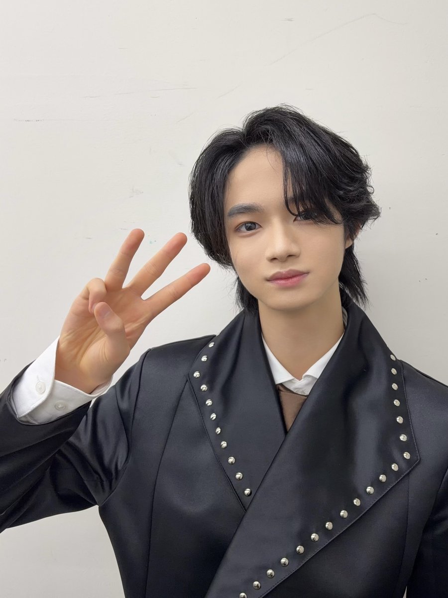voksydays's tweet photo. ［LIVE INFO］

𝗩𝗢𝗞𝗦𝗬 𝗗𝗔𝗬𝗦 𝗟𝗜𝗩𝗘 𝗧𝗢𝗨𝗥 𝟮𝟬𝟮𝟲
『𝗕𝗶𝘁𝘁𝗲𝗿 𝗙𝗹𝗮𝗺𝗲』
⊱⁺‧ ┈┈┈┈ ✧ ┈┈┈┈ ‧⁺⊰

初の東阪ツアー開催まで
あと𝟯日！

▽一般発売(先着)の受付中
https://t.co/3tEVsgPA9N
-
#越山敬達
#VOKSYDAYS #ボクシダイ https://t.co/buDYIBWhAv