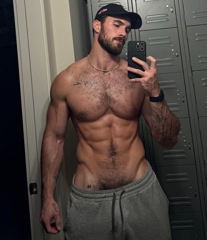 MikeSterling22's tweet photo. Masculine, confident, and unapologetically me https://t.co/fumPN28gYM