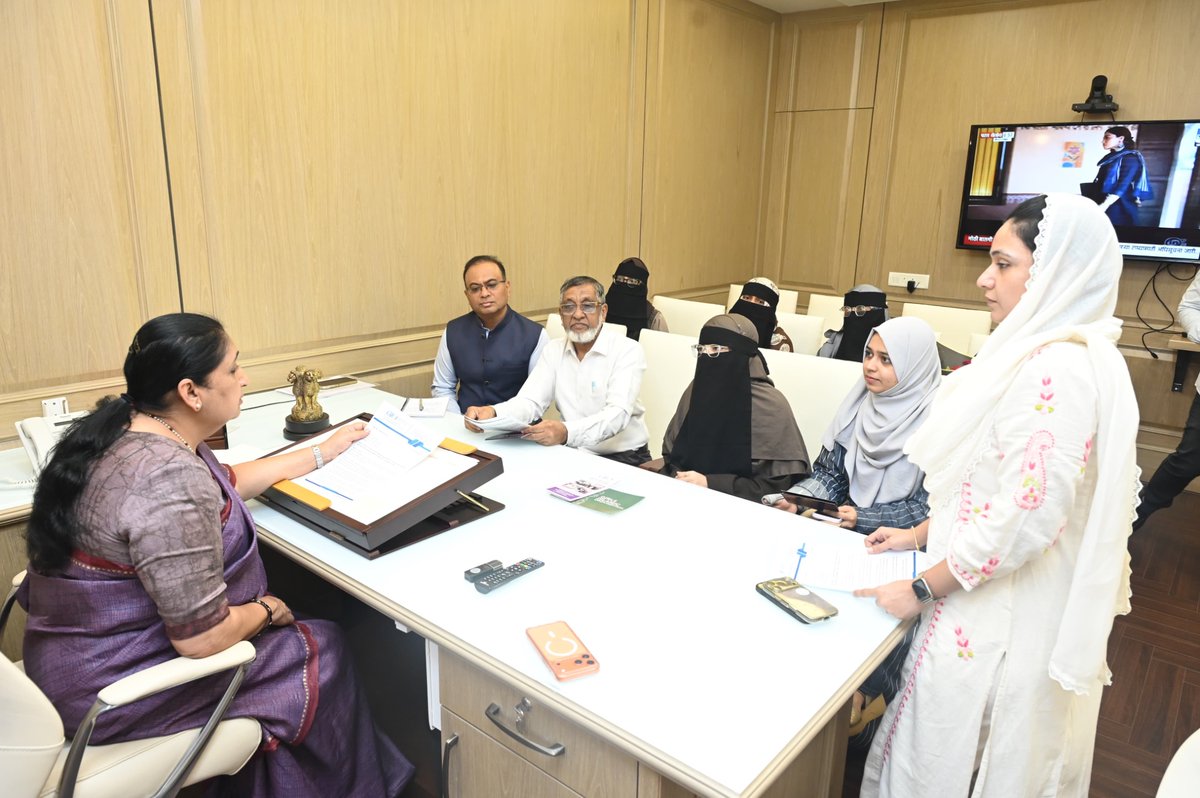 sanamalikshaikh's tweet photo. Today had a meeting with our Hon’ble Deputy Chief Minister of Maharashtra, Smt. Sunetra Pawar, and raised the concerns of the Girls Islamic Organisation (GIO), Maharashtra South Zone, regarding restrictions on wearing the hijab inside Maha TET examination halls.

Requested that candidates observing the hijab be permitted to appear for the Maha TET examination by following security procedures similar to those in NEET and JEE examinations, ensuring that no eligible woman is deprived of educational and employment opportunities due to her religious attire.

#SanaMalikShaikh #SunetraPawar #MahaTET #GIO #WomenEducation #Maharashtra