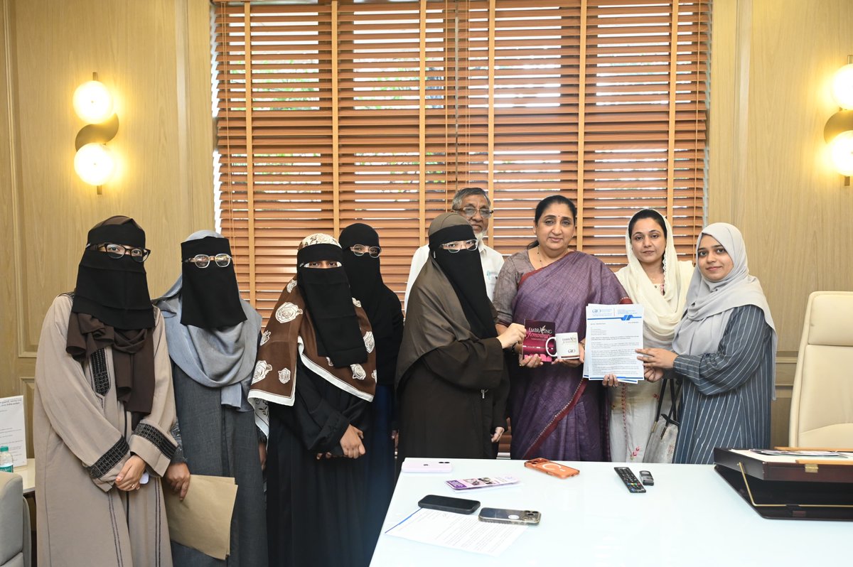 sanamalikshaikh's tweet photo. Today had a meeting with our Hon’ble Deputy Chief Minister of Maharashtra, Smt. Sunetra Pawar, and raised the concerns of the Girls Islamic Organisation (GIO), Maharashtra South Zone, regarding restrictions on wearing the hijab inside Maha TET examination halls.

Requested that candidates observing the hijab be permitted to appear for the Maha TET examination by following security procedures similar to those in NEET and JEE examinations, ensuring that no eligible woman is deprived of educational and employment opportunities due to her religious attire.

#SanaMalikShaikh #SunetraPawar #MahaTET #GIO #WomenEducation #Maharashtra