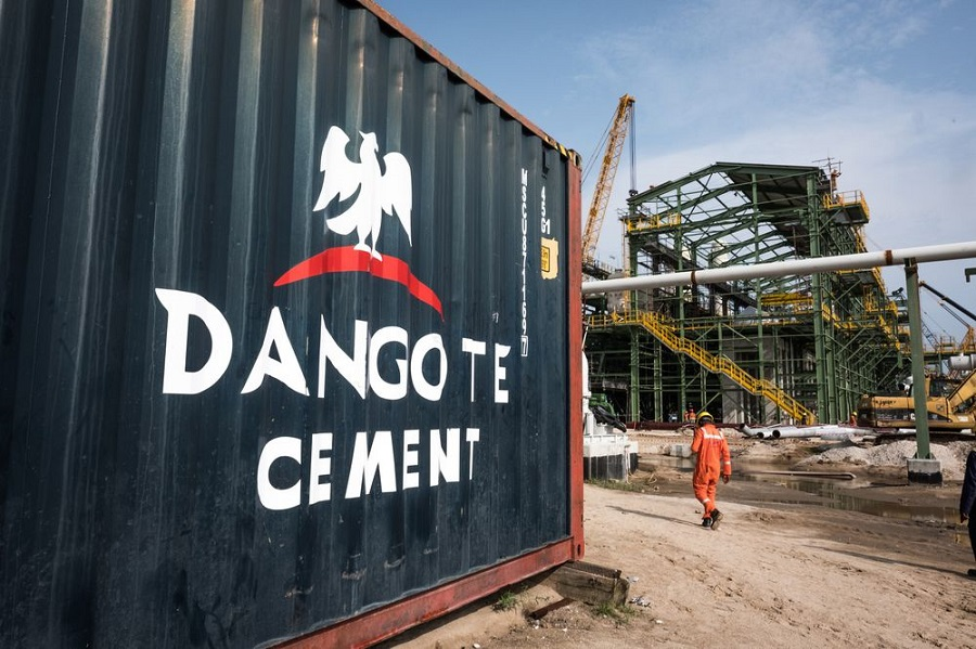 Nairametrics's tweet photo. Dangote Industries Limited has signed a Memorandum of Understanding (MoU) worth over $800 million with Sinoma International Engineering Co. Ltd. to expand the Dangote Cement plant in Itori, Ogun State, doubling the facility’s production capacity from six million to 12 million metric tonnes annually. https://t.co/7cpz0erORv