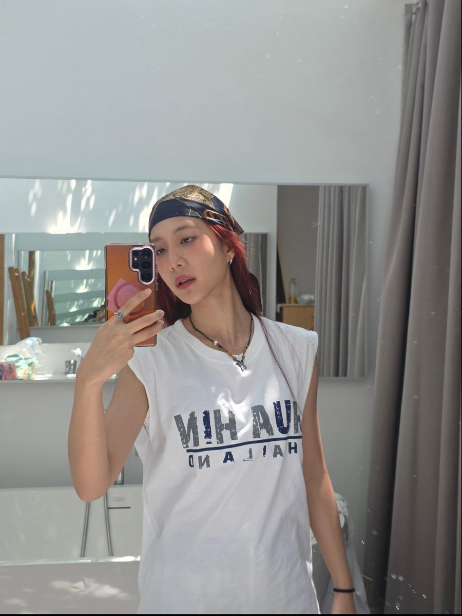 lktarnm's tweet photo. แล้วชั้นกำลังดู 4eve house ep.2 รอบที่ 3 อยู่พอดี เหมือนได้ดูรูปเรียลไทม์มาก5555555555555555555 น่ารักง่ะพี่เท่ https://t.co/GiuFYpgG3Y