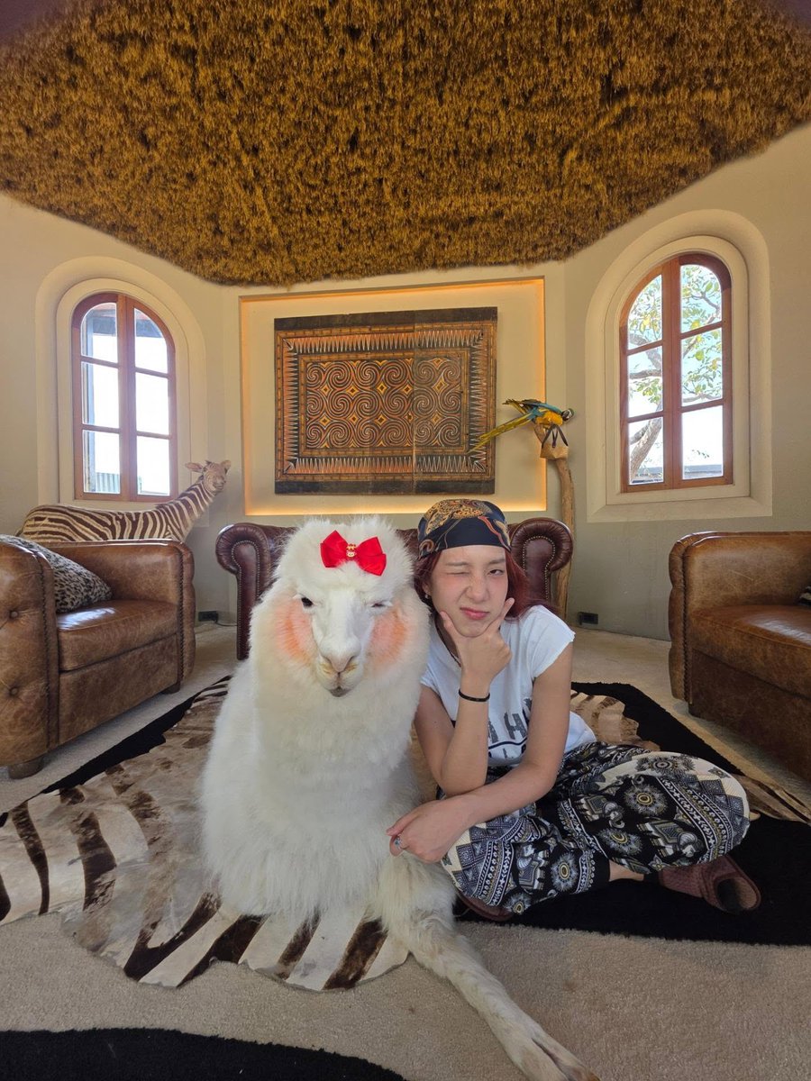 lktarnm's tweet photo. แล้วชั้นกำลังดู 4eve house ep.2 รอบที่ 3 อยู่พอดี เหมือนได้ดูรูปเรียลไทม์มาก5555555555555555555 น่ารักง่ะพี่เท่ https://t.co/GiuFYpgG3Y